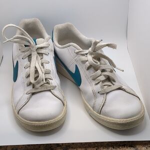 Nike Women's Court Royale With Teal Swoosh Size 9